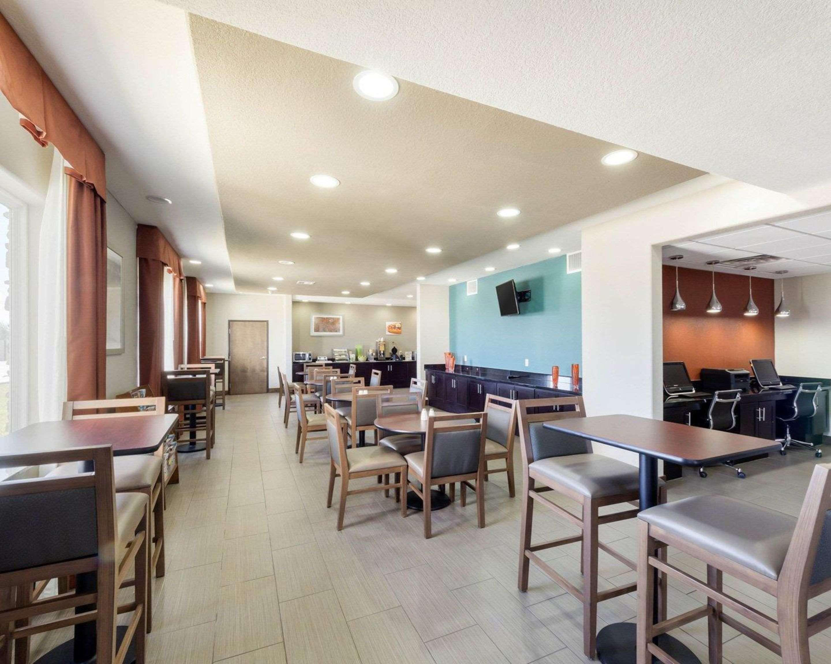 Quality Inn & Suites Victoria East Ngoại thất bức ảnh