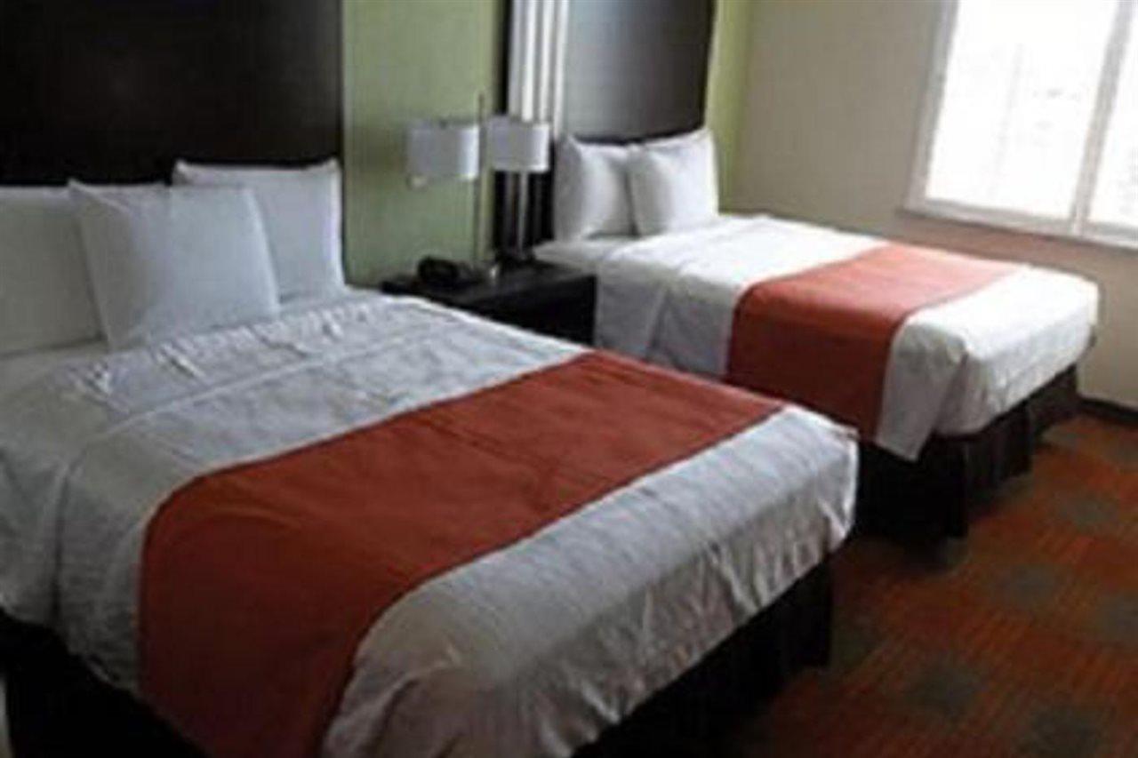 Quality Inn & Suites Victoria East Ngoại thất bức ảnh